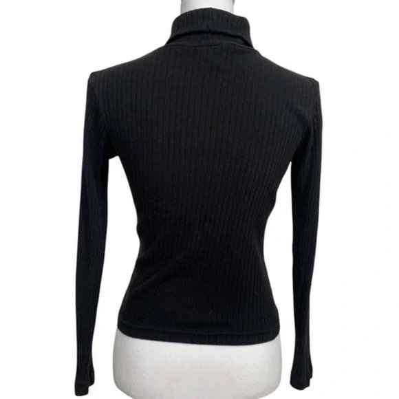 INSTANT ACTION / Black Turtleneck Sweater / Medium - Picture 5 of 7